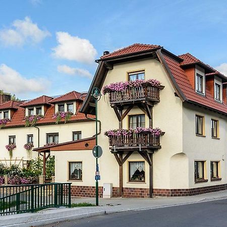 Pension Zur Gruenen Eiche Kaulsdorf Exterior foto